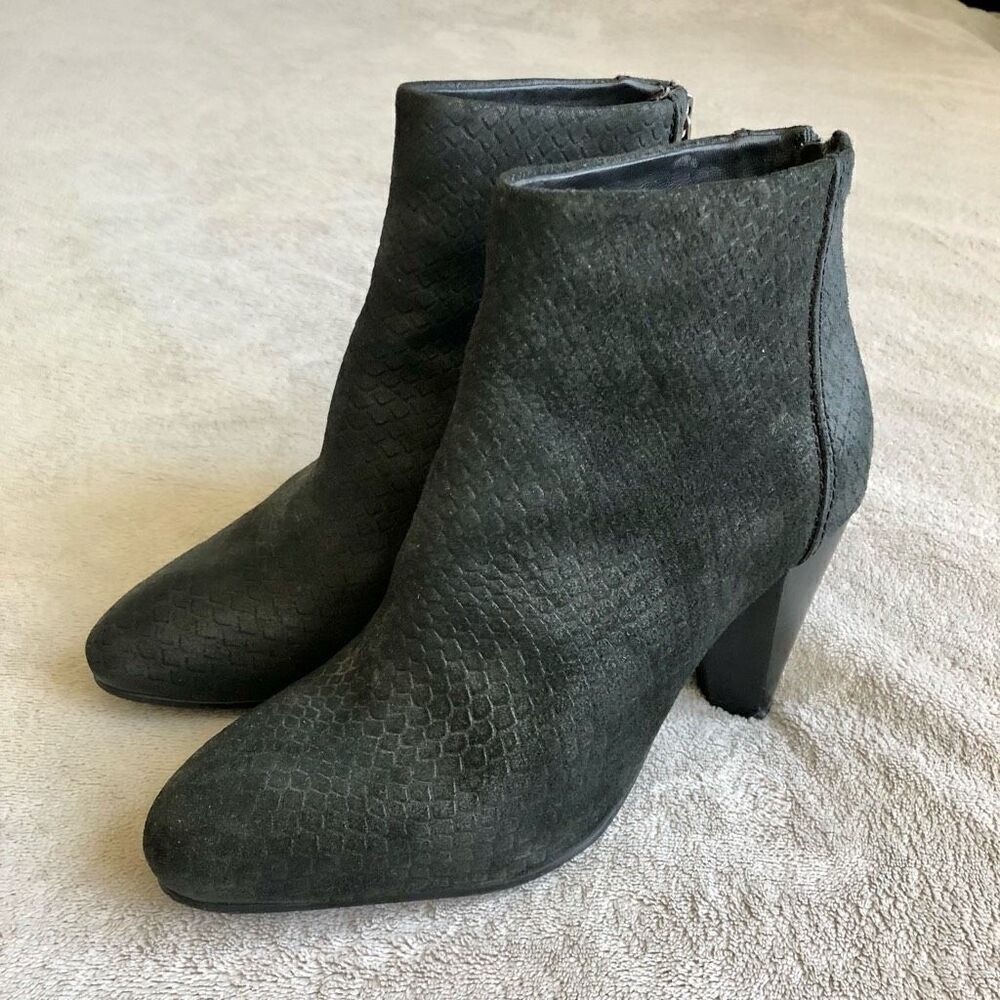 Seychelles Black Snakeskin Embossed Back Zip Ankle Bootie